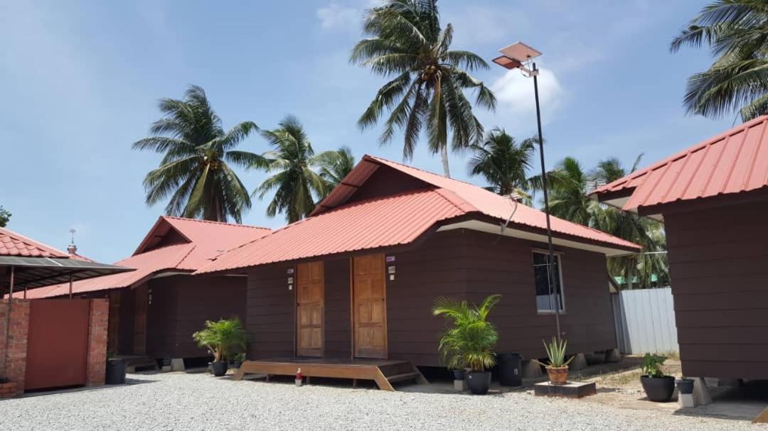 Homestay Umbai Kelana Merlimau Exterior photo