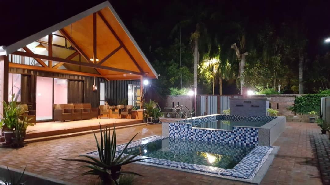 Homestay Umbai Kelana Merlimau Exterior photo