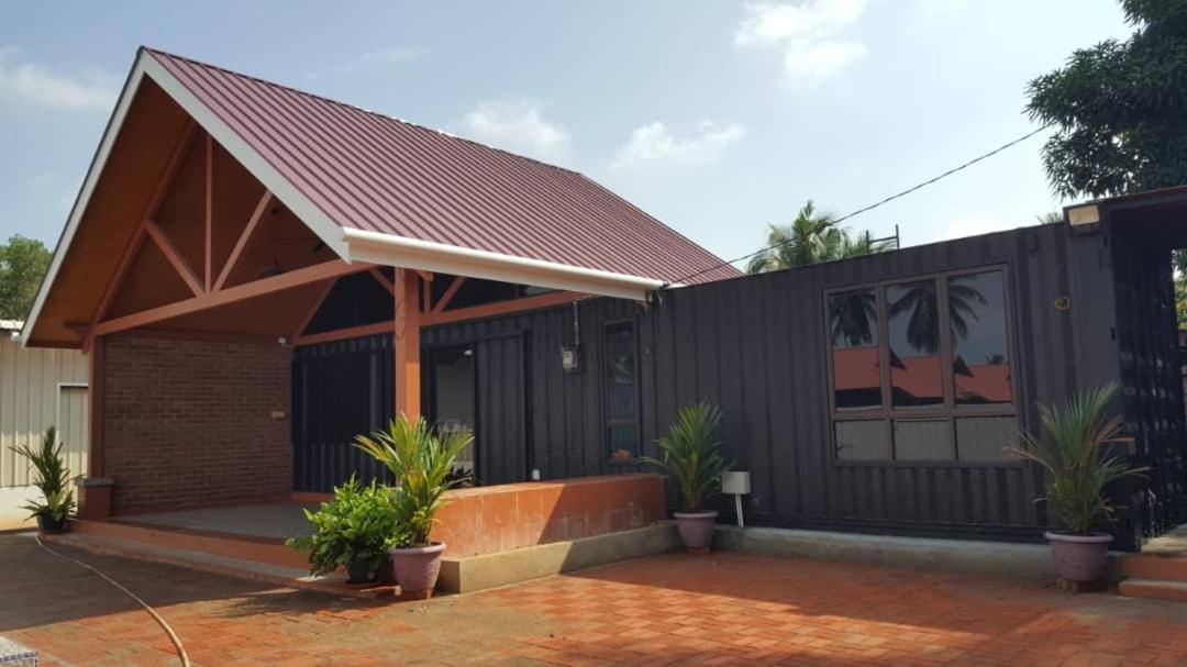 Homestay Umbai Kelana Merlimau Exterior photo